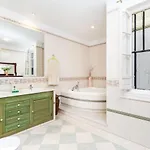 Sol Apartment *
